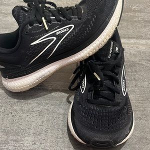 Glycerin size 8 women’s black tennis shoes